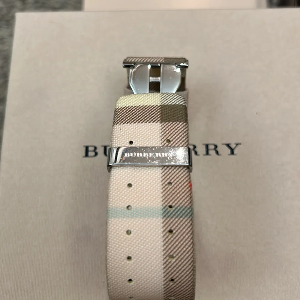 Burberry Pink Mother of Pearl Leather Stainless Steel Watch - Picture 11 of 12